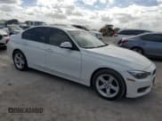 ✅ 2015 BMW 3 Series 328i • VIN: WBA3A5C50FF607985 • Lot: 86839955. Wystawiony na Copart z przebiegiem 88 815 mil. Bezpłatny archiwum sprzedaży aukcyjnych z USA i szczegółowy raport historii pojazdu na DreamBid. Zdjęcie 4.