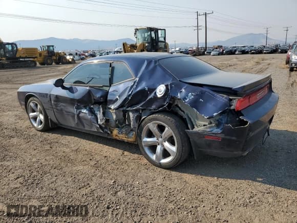 ✅ 2013 Dodge Challenger R/T Plus • VIN: 2C3CDYBT5DH700237 • Lot: 74382344. Wystawiony na Copart z przebiegiem 110 924 mil. Bezpłatny archiwum sprzedaży aukcyjnych z USA i szczegółowy raport historii pojazdu na DreamBid. Zdjęcie 2.