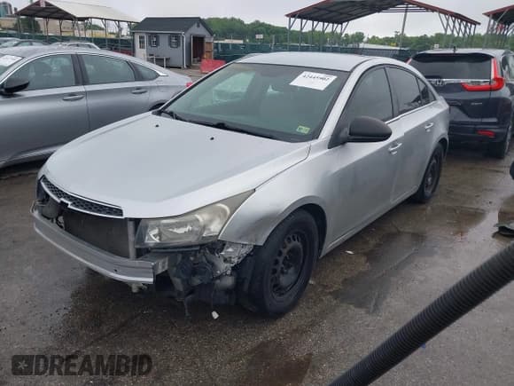 ✅ 2011 Chevrolet Cruze LS • VIN: 1G1PC5SH8B7287578 • Lot: 42445902. Listed on IAAI with 149,899 mi. Free auction sales archive from the USA and detailed vehicle history report at DreamBid. Image 18.
