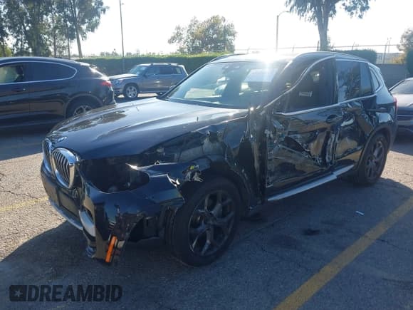 ✅ 2021 BMW X3 xDrive30i • VIN: 5UXTY5C03M9H42667 • Лот: 43520612. Опубликован ранее на IAAI с пробегом 76 605 миль. Бесплатный доступ к архиву аукционных продаж из США и подробный отчёт об истории автомобиля на DreamBid. Изображение 2.