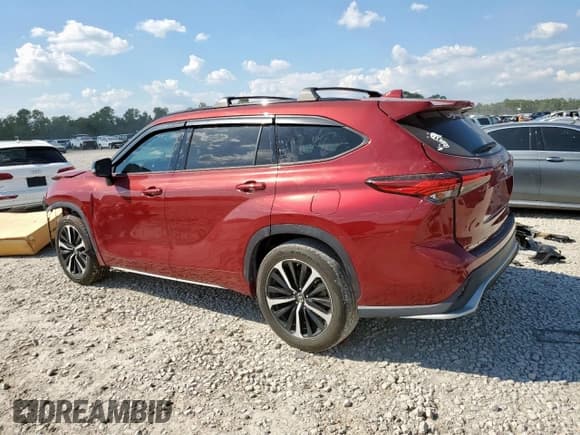 ✅ 2022 Toyota Highlander XSE • VIN: 5TDLZRAHXNS110215 • Lot: 85339055. Listed on Copart with 80,832 mi. Free auction sales archive from the USA and detailed vehicle history report at DreamBid. Image 2.