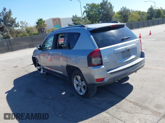 ✅ 2014 Jeep Compass Latitude • VIN: 1C4NJDEB4ED770674 • Lot: 43537441. Listed on IAAI with 169,190 mi. Free auction sales archive from the USA and detailed vehicle history report at DreamBid. Image 3.