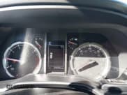 ✅ 2023 Toyota 4Runner TRD Off Road Premium • VIN: JTERU5JR0P6104738 • Lot: 43446559. Wystawiony na IAAI z przebiegiem 29 950 mil. Bezpłatny archiwum sprzedaży aukcyjnych z USA i szczegółowy raport historii pojazdu na DreamBid. Zdjęcie 7.