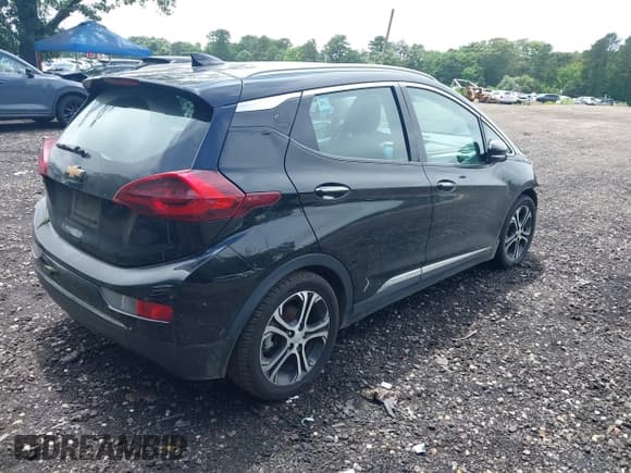 ✅ 2021 Chevrolet Bolt EV Premier • VIN: 1G1FZ6S02M4100432 • Lot: 42633578. Listed on IAAI with 231,754 mi. Free auction sales archive from the USA and detailed vehicle history report at DreamBid. Image 4.