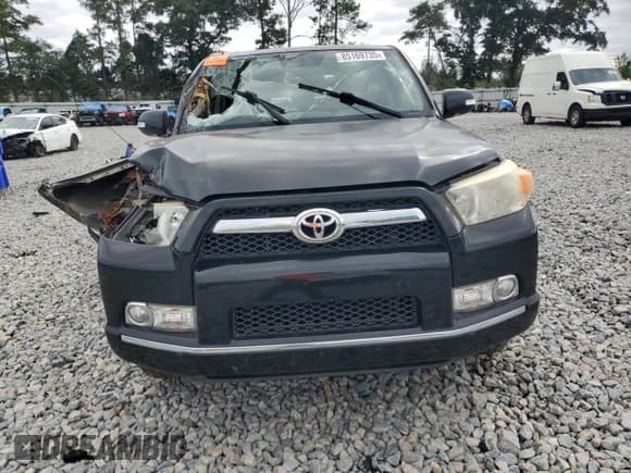 ✅ 2012 Toyota 4Runner Limited • VIN: JTEZU5JRXC5045150 • Lot: 85169735. Listed on Copart with 182,892 mi. Free auction sales archive from the USA and detailed vehicle history report at DreamBid. Image 5.