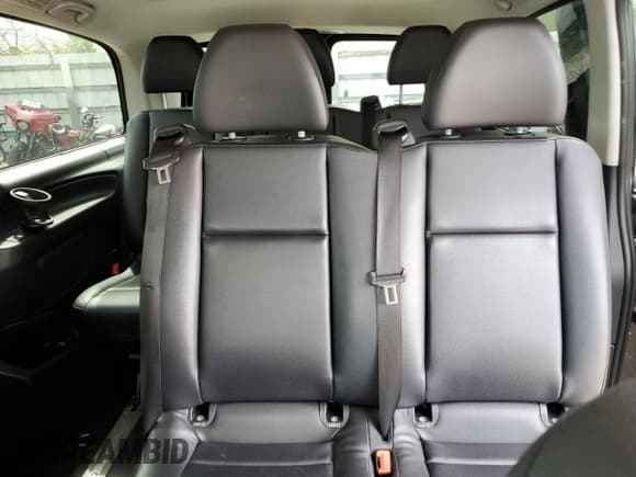 ✅ 2018 Mercedes-Benz Metris Passenger • VIN: WD4PG2EE9J3371237 • Lot: 65760743. Wystawiony na Copart z przebiegiem 156 385 mil. Bezpłatny archiwum sprzedaży aukcyjnych z USA i szczegółowy raport historii pojazdu na DreamBid. Zdjęcie 10.