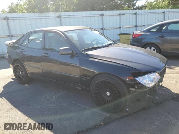 ✅ 2002 Lexus IS 300/350 • VIN: JTHBD192520048800 • Лот: 74569344. Опубликован ранее на Copart с пробегом 141 832 миль. Бесплатный доступ к архиву аукционных продаж из США и подробный отчёт об истории автомобиля на DreamBid. Изображение 4.