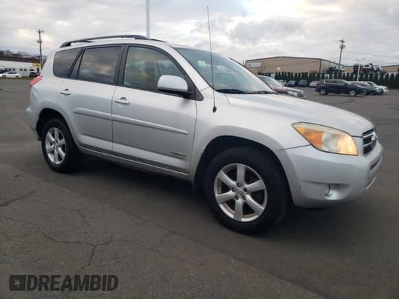 ✅ 2007 Toyota RAV4 Limited • VIN: JTMBK31V275028099 • Lot: 93203765. Wystawiony na Copart z przebiegiem 180 808 mil. Bezpłatny archiwum sprzedaży aukcyjnych z USA i szczegółowy raport historii pojazdu na DreamBid. Zdjęcie 4.