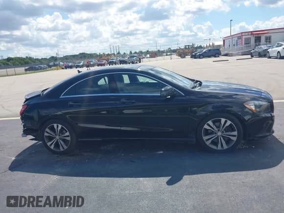 2016 Mercedes-Benz CLA 250 z VIN WDDSJ4EB1GN382579, wystawiony jako IAAI lot #43522686 z przebiegiem 144 846 mil mil oraz . Historia ofert i sprzedaży dostępna na DreamBid. Obrazek 14.