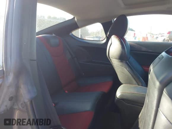 ✅ 2010 Hyundai Genesis Coupe • VIN: KMHHT6KDXAU041609 • Lot: 43108443. Listed on IAAI with 127,091 mi. Free auction sales archive from the USA and detailed vehicle history report at DreamBid. Image 8.