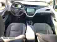 2019 Chevrolet Bolt EV Premier z VIN 1G1FZ6S03K4127488, wystawiony jako Copart lot #77182273 z przebiegiem 65 632 mil mil oraz . Historia ofert i sprzedaży dostępna na DreamBid. Obrazek 8.