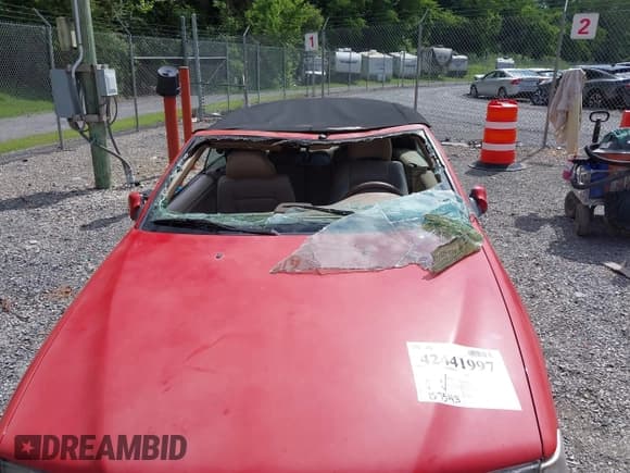 ✅ 2001 Volvo C70 • VIN: YV1NC53D41J021044 • Lot: 42441997. Listed on IAAI with 157,543 mi. Free auction sales archive from the USA and detailed vehicle history report at DreamBid. Image 6.