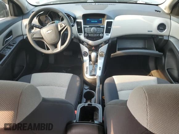 ✅ 2016 Chevrolet Cruze LS • VIN: 1G1PC5SG7G7166541 • Lot: 71915645. Listed on Copart with 47,574 mi. Free auction sales archive from the USA and detailed vehicle history report at DreamBid. Image 8.