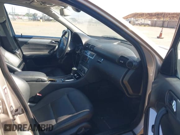 ✅ 2006 Mercedes-Benz C 230 Sport • VIN: WDBRF52H76A867919 • Lot: 42745070. Wystawiony na IAAI z przebiegiem 115 536 mil. Bezpłatny archiwum sprzedaży aukcyjnych z USA i szczegółowy raport historii pojazdu na DreamBid. Zdjęcie 5.