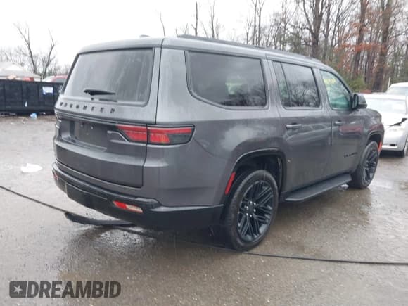 ✅ 2023 Jeep Wagoneer Series II Carbide • VIN: 1C4SJVBP8PS514948 • Lot: 41028759. Listed on IAAI with 30,406 mi. Free auction sales archive from the USA and detailed vehicle history report at DreamBid. Image 4.