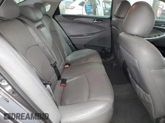 ✅ 2011 Hyundai Sonata SE • VIN: 5NPEC4AC8BH287672 • Lot: 75670254. Listed on Copart with 285,229 mi. Free auction sales archive from the USA and detailed vehicle history report at DreamBid. Image 11.