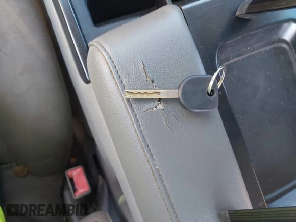 ✅ 2016 Chevrolet Silverado 1500 LT • VIN: 3GCUKREC8GG236887 • Лот: 43392672. Опубликован ранее на IAAI с пробегом 145 857 миль. Бесплатный доступ к архиву аукционных продаж из США и подробный отчёт об истории автомобиля на DreamBid. Изображение 11.