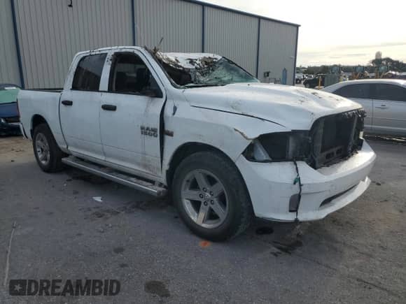 2013 Ram 1500 Express z VIN 1C6RR6KT1DS722537, wystawiony jako Copart lot #81500105 z przebiegiem Nie podano mil oraz Szkoda całkowita • Salvage title. Historia ofert i sprzedaży dostępna na DreamBid. Obrazek 4.