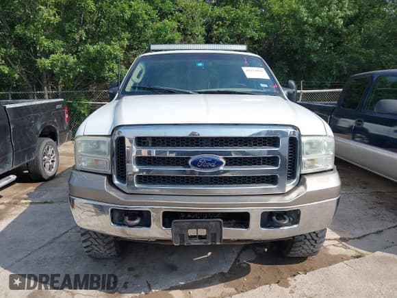 ✅ 2005 Ford F-250 XL • VIN: 1FTSW21P25EA13745 • Lot: 42273521. Listed on IAAI with 259,024 mi. Free auction sales archive from the USA and detailed vehicle history report at DreamBid. Image 12.