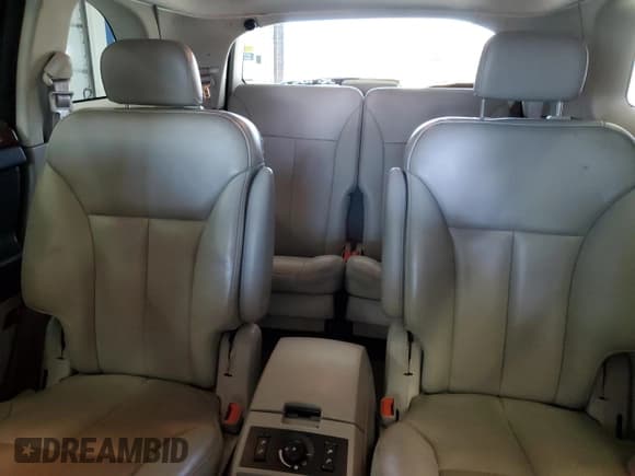 ✅ 2007 Chrysler Pacifica Touring • VIN: 2A8GF68XX7R113951 • Лот: 70170305. Опубликован ранее на Copart с пробегом 185 185 миль. Бесплатный доступ к архиву аукционных продаж из США и подробный отчёт об истории автомобиля на DreamBid. Изображение 10.