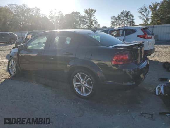 ✅ 2011 Dodge Avenger Heat • VIN: 1B3BD1FGXBN544312 • Лот: 74907234. Опубликован ранее на Copart с пробегом 219 391 миль. Бесплатный доступ к архиву аукционных продаж из США и подробный отчёт об истории автомобиля на DreamBid. Изображение 2.