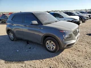 ✅ 2022 Hyundai Venue SE • VIN: KMHRB8A32NU202892 • Lot: 73565364. Wystawiony na Copart z przebiegiem 91 928 mil. Bezpłatny archiwum sprzedaży aukcyjnych z USA i szczegółowy raport historii pojazdu na DreamBid. Zdjęcie 4.