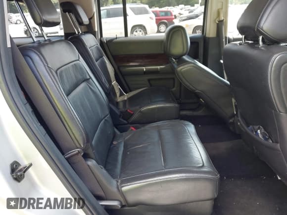 ✅ 2011 Ford Flex SEL • VIN: 2FMGK5CC9BBD30695 • Lot: 43116212. Wystawiony na IAAI z przebiegiem 221 227 mil. Bezpłatny archiwum sprzedaży aukcyjnych z USA i szczegółowy raport historii pojazdu na DreamBid. Zdjęcie 8.