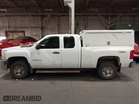 ✅ 2009 Chevrolet Silverado 2500HD Work Truck • VIN: 1GCHK49K19E133164 • Лот: 43423369. Опубликован ранее на IAAI с пробегом 304 182 миль. Бесплатный доступ к архиву аукционных продаж из США и подробный отчёт об истории автомобиля на DreamBid. Изображение 14.