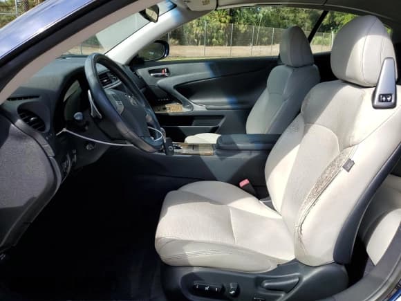 ✅ 2012 Lexus IS 250 C • VIN: JTHFF2C26C2522060 • Lot: 90056635. Listed on Copart with 131,759 mi. Free auction sales archive from the USA and detailed vehicle history report at DreamBid. Image 7.