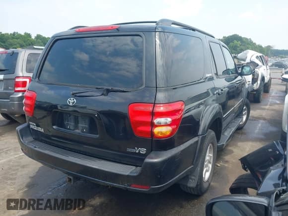 ✅ 2002 Toyota Sequoia Limited • VIN: 5TDZT38A32S092752 • Lot: 42669611. Wystawiony na IAAI z przebiegiem 360 592 mil. Bezpłatny archiwum sprzedaży aukcyjnych z USA i szczegółowy raport historii pojazdu na DreamBid. Zdjęcie 4.