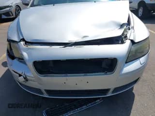 ✅ 2007 Volvo S40 2.4L • VIN: YV1MS382172313179 • Lot: 43150558. Listed on IAAI with 154,356 mi. Free auction sales archive from the USA and detailed vehicle history report at DreamBid. Image 6.