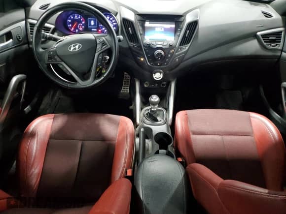 2016 Hyundai Veloster Turbo z VIN KMHTC6AE8GU265894, wystawiony jako Copart lot #85660694 z przebiegiem 117 445 mil mil oraz Szkoda całkowita • Salvage title. Historia ofert i sprzedaży dostępna na DreamBid. Obrazek 8.