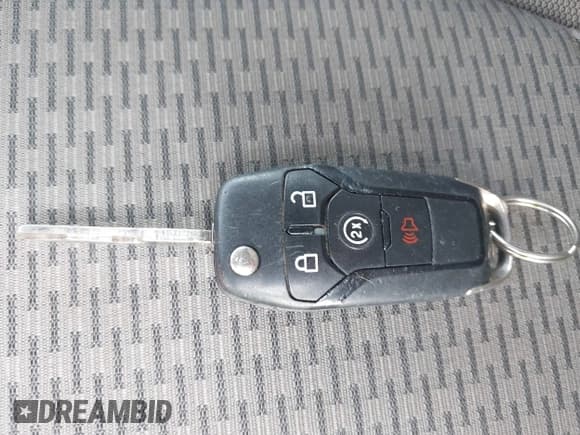 ✅ 2017 Ford F-150 XL • VIN: 1FTEW1EG4HKE42151 • Lot: 42455447. Listed on IAAI with 147,800 mi. Free auction sales archive from the USA and detailed vehicle history report at DreamBid. Image 11.