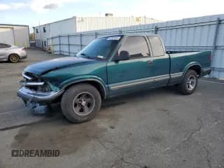 ✅ 1998 Chevrolet S-10 LS • VIN: 1GCCS19X2W8119191 • Лот: 47987845. Опубликован ранее на Copart с пробегом 122 417 миль. Бесплатный доступ к архиву аукционных продаж из США и подробный отчёт об истории автомобиля на DreamBid. Изображение 1.