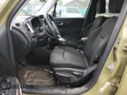 ✅ 2015 Jeep Renegade Latitude • VIN: ZACCJBBH7FPB50277 • Lot: 82309525. Wystawiony na Copart z przebiegiem 114 288 mil. Bezpłatny archiwum sprzedaży aukcyjnych z USA i szczegółowy raport historii pojazdu na DreamBid. Zdjęcie 7.