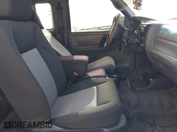 ✅ 2010 Ford Ranger XLT • VIN: 1FTKR4EE2APA49039 • Lot: 41694989. Wystawiony na IAAI z przebiegiem 180 045 mil. Bezpłatny archiwum sprzedaży aukcyjnych z USA i szczegółowy raport historii pojazdu na DreamBid. Zdjęcie 5.