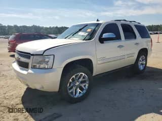 2008 Chevrolet Tahoe LTZ с VIN 1GNFC13J18R238238, выставлен на аукционе Copart как лот 70497305 с пробегом Не указан миль и Списание • Salvage title. История ставок и продаж доступна на DreamBid. Изображение 1.