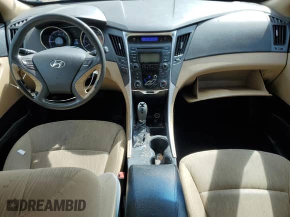 2012 Hyundai Sonata GLS with VIN 5NPEB4AC9CH484077, listed as a Copart auction lot 70673115 with 196,526 mi miles and Clean title. Bid and sale history available at DreamBid. Image 8.