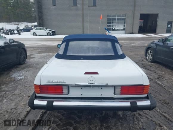 ✅ 1989 Mercedes-Benz 560 SL • VIN: WDBBA48DXKA092914 • Лот: 43844780. Опубликован ранее на IAAI с пробегом 96 364 миль. Бесплатный доступ к архиву аукционных продаж из США и подробный отчёт об истории автомобиля на DreamBid. Изображение 16.