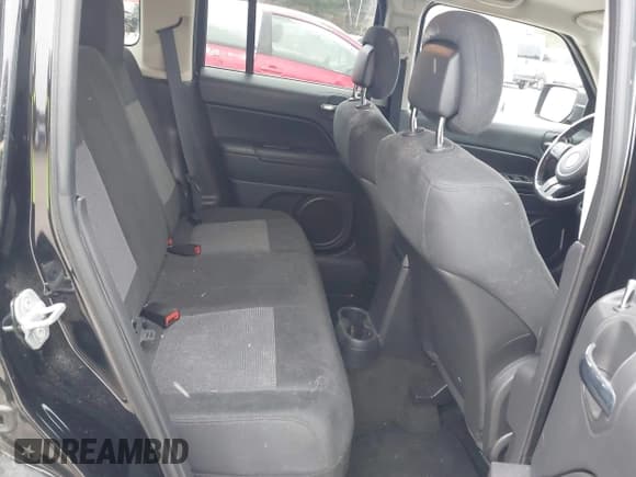 ✅ 2013 Jeep Patriot Latitude • VIN: 1C4NJRFB5DD192255 • Lot: 43837464. Wystawiony na IAAI z przebiegiem 134 044 mil. Bezpłatny archiwum sprzedaży aukcyjnych z USA i szczegółowy raport historii pojazdu na DreamBid. Zdjęcie 8.