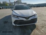 ✅ 2020 Toyota Camry LE • VIN: 4T1C11AK0LU919456 • Lot: 90883865. Wystawiony na Copart z przebiegiem 41 199 mil. Bezpłatny archiwum sprzedaży aukcyjnych z USA i szczegółowy raport historii pojazdu na DreamBid. Zdjęcie 13.