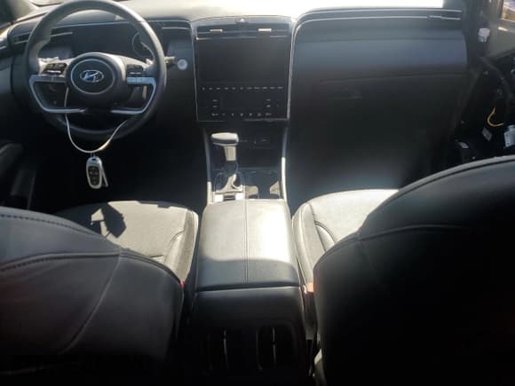 ✅ 2024 Hyundai Santa Cruz Limited • VIN: 5NTJEDAF3RH086728 • Лот: 67843105. Опубликован ранее на Copart с пробегом 24 173 миль. Бесплатный доступ к архиву аукционных продаж из США и подробный отчёт об истории автомобиля на DreamBid. Изображение 8.