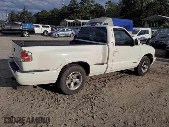 1998 Chevrolet S-10 LS с VIN 1GCCS1449W8235985, выставлен на аукционе Copart как лот 75587934 с пробегом 187 237 миль миль и Списание • Salvage title. История ставок и продаж доступна на DreamBid. Изображение 3.