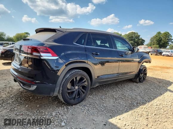 ✅ 2021 Volkswagen Atlas SE • VIN: 1V2JE2CAXMC218262 • Lot: 71541685. Listed on Copart with 109,688 mi. Free auction sales archive from the USA and detailed vehicle history report at DreamBid. Image 3.