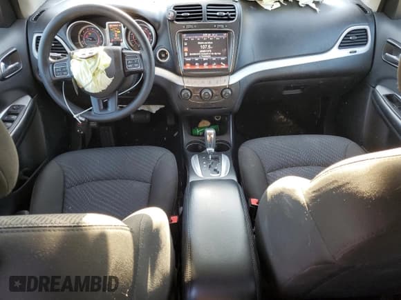 ✅ 2019 Dodge Journey SE • VIN: 3C4PDCBB8KT719568 • Lot: 69982655. Wystawiony na Copart z przebiegiem 81 403 mil. Bezpłatny archiwum sprzedaży aukcyjnych z USA i szczegółowy raport historii pojazdu na DreamBid. Zdjęcie 8.