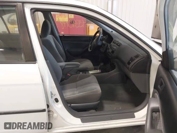 ✅ 2004 Honda Civic VP • VIN: 1HGES16314L025177 • Lot: 43540148. Wystawiony na IAAI z przebiegiem 83 475 mil. Bezpłatny archiwum sprzedaży aukcyjnych z USA i szczegółowy raport historii pojazdu na DreamBid. Zdjęcie 5.