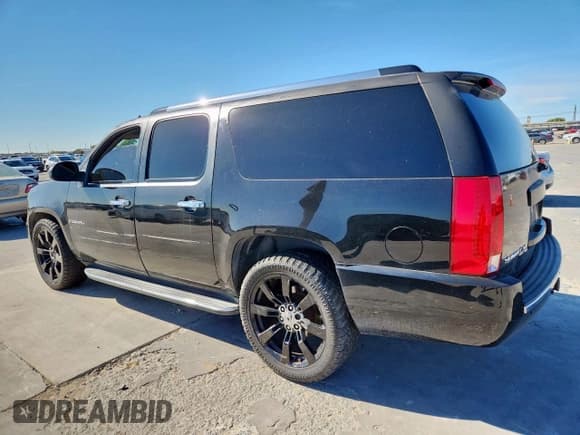 ✅ 2008 GMC Yukon XL • VIN: 1GKFC66878J201860 • Lot: 92217875. Wystawiony na Copart z przebiegiem 181 624 mil. Bezpłatny archiwum sprzedaży aukcyjnych z USA i szczegółowy raport historii pojazdu na DreamBid. Zdjęcie 2.