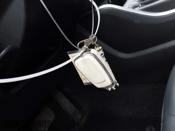 ✅ 2023 Toyota Highlander L • VIN: 5TDKDRAH3PS508220 • Lot: 41905517. Listed on IAAI with 37,891 mi. Free auction sales archive from the USA and detailed vehicle history report at DreamBid. Image 11.