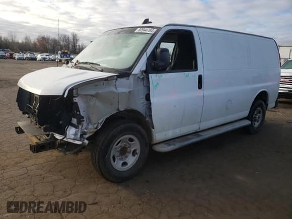 ✅ 2019 GMC Savana Cargo • VIN: 1GTW7AFG4K1335887 • Лот: 88017165. Опубликован ранее на Copart с пробегом Не указан. Бесплатный доступ к архиву аукционных продаж из США и подробный отчёт об истории автомобиля на DreamBid. Изображение 1.