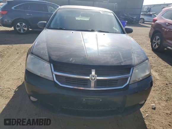 2010 Dodge Avenger R/T z VIN 1B3CC5FV1AN118908, wystawiony jako Copart lot #70855714 z przebiegiem 158 363 mil mil oraz Czysty tytuł • Clean title. Historia ofert i sprzedaży dostępna na DreamBid. Obrazek 5.